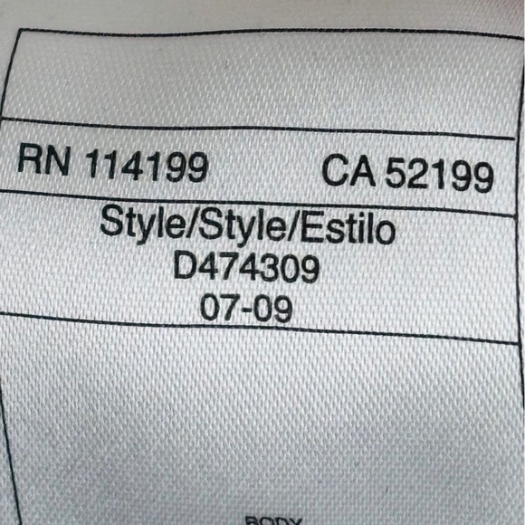 EUC Roxy White Coat with Brass Buckle Detail Sz Small - Picture 8 of 12